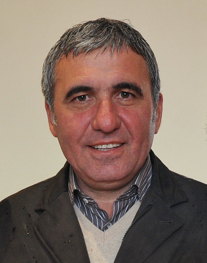 Gheorghe Hagi, photographie