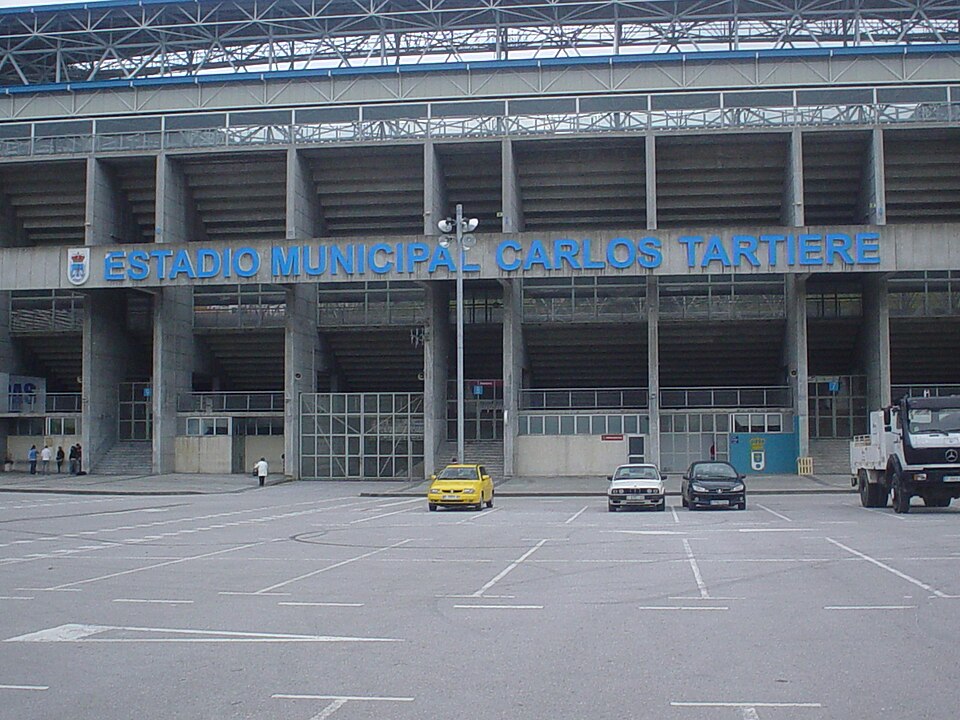 stade Carlos-Tartiere (2000), photographie
